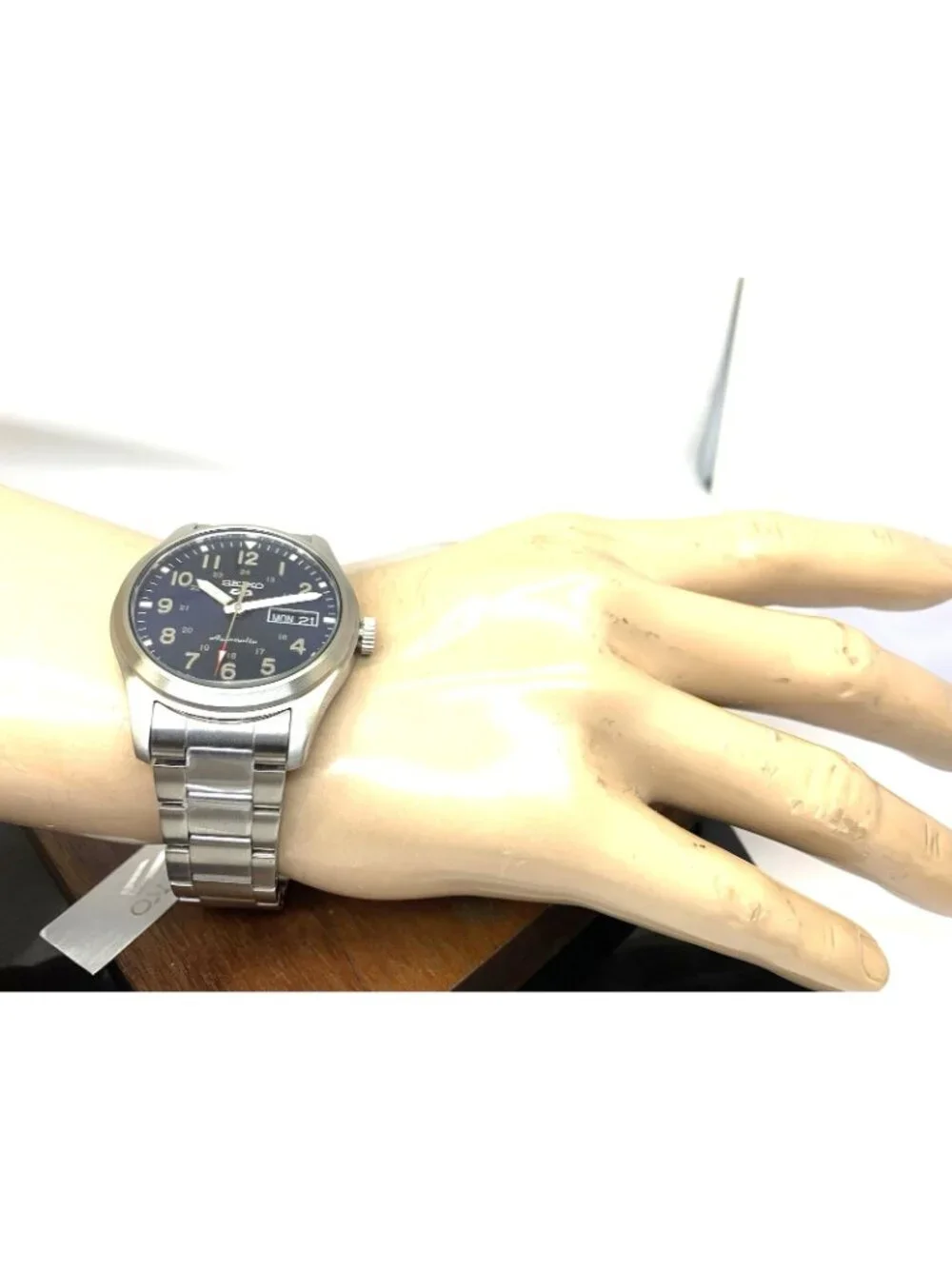 Seiko 5 Men's Watch SRPG29 Sports Automatic Blue Dial Day Date Stainless Steel